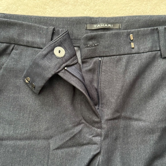 Women's Tahari Dressed Cropped Pants - Picture 3 of 11